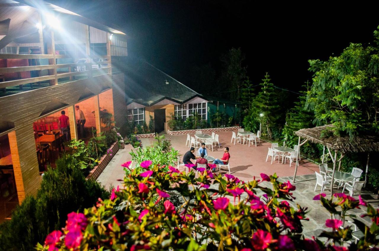Oakwood Hamlet Resort Шимла Экстерьер фото