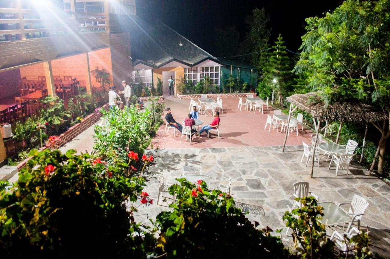 Oakwood Hamlet Resort Шимла Экстерьер фото